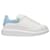 Sneakers Oversize - Alexander Mcqueen - Bianco/Blu polvere - Pelle Vitello simile a un vitello  ref.574082