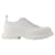 Alexander Mcqueen Sneakers Tread Slick en Cuir Blanc et Argent Multicolore  ref.592684