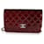 Wallet On Chain Portefeuille brillant en cuir verni matelassé bordeaux Chanel sur chaîne Rouge  ref.623141