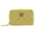 Portamonete con cerniera trapuntata iridescente Chanel in pelle di caviale giallo  ref.696108