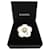 * Broche de flor de camélia CHANEL A18P Falso Branco Pérola Dourado Claro Metal  ref.699337