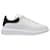 Sneakers Oversize - Alexander Mcqueen - Bianco/Pelle nera Vitello simile a un vitello  ref.725752