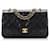 Bolsa Chanel Medium Classic forrada com aba Preto Pele de cordeiro  ref.774518