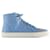 Tênis azul Gucci com detalhes em couro e tachas  ref.790955