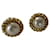 Chanel Gold-plated metal and pearl clips. Gold hardware  ref.815531