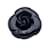 Chanel Broche de alfinete de flor de camélia de vinil preto vintage  ref.832755