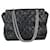 Neuauflage einer Chanel-Einkaufstasche aus gealtertem Kalbsleder Schwarz Kalbähnliches Kalb  ref.874577