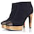 Chanel, Botines negros de plataforma con tacón dorado Cuero  ref.1003103