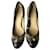 Zapatos de tacón con monograma de Guess. Beige Marrón oscuro Cuero Paño  ref.1013407