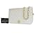 Carteira Chanel em corrente Branco Couro  ref.1133179