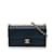 Wallet On Chain Portefeuille en cuir de chèvre Chanel Chic Pearls sur sac à bandoulière chaîne bleu  ref.1135748