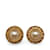 Clipe de pérola falsa Chanel dourado em brincos Metal  ref.1135823