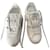 KORB / Valentino Garavani „Rockstud Untitled“-Sneaker aus weißem Kalbsleder Gold hardware  ref.1192740