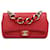 Solapa de cadena de resina bicolor de piel de cordero acolchada roja Chanel Cuero  ref.1201054