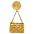 Chanel Gold CC Medaillon Klappenbrosche Golden Metall Vergoldet  ref.1205566