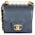 Timeless Chanel Mini bolsa com aba em pele de cabra azul marinho com pérolas chiques Couro  ref.1221162