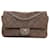 Bolsa de ombro pequena Chanel clássica marrom com aba forrada de camurça Couro  ref.1256038