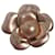 Chanel Camellia Dourado Metal  ref.1265399