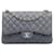 Bolso de hombro con solapa y forro de piel de cordero clásico Jumbo Chanel gris Cuero  ref.1269736