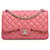 Bolso de hombro con solapa y forro de piel de cordero clásico Jumbo Chanel rosa Cuero  ref.1280023