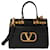 Valentino Alcove Small Rockstud Bag aus schwarzem genarbtem Kalbsleder  ref.1301117