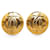 Pendientes de clip Chanel CC dorados Pulsera de traje Chapado en oro  ref.1313389