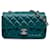 Bolso bandolera con solapa única rectangular de charol mini clásico de Chanel azul Cuero  ref.1313420