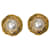 Classique Boucles d'oreilles clips Chanel Vintage CC Pearl en métal doré  ref.1347874