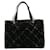 Sac fourre-tout en nylon Chanel noir en bon état Toile  ref.1366880