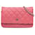 Wallet On Chain Portefeuille classique en cuir d'agneau rose Chanel sur chaîne  ref.1369501