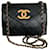 Bolsa de Envelope Acolchoada Vintage CHANEL em Pele de Cordeiro com Ferragens Douradas e Alça Transversal Preto  ref.1372233