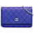 Wallet On Chain Cartera elegante con cadena de piel de becerro acolchada CC azul Chanel Cuero  ref.1376179