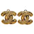 Clipe acolchoado Chanel CC dourado em brincos Banhado a ouro  ref.1389528