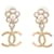 NEUF BOUCLES D'OREILLES CHANEL PENDANTES LOGO CC PERLES ET STRASS EARRINGS Métal Doré  ref.1422342