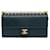 Clutch Chic in Pelle di Capra Blu Chanel con Perle e Catena a Spalla  ref.1424167