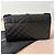 Bolso Envelope Saint Laurent de Cuero Caviar Negro - vista 4