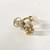 Orecchini Louis Vuitton Monogram Flower Stud D'oro  - vista 3