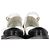 Timeless Sapatilhas Chanel Mary Jane com logo CC e bico em couro branco e preto - vista 3