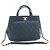 Bolsa de ombro em couro de bezerro texturizado azul marinho CHANEL, acolchoada - vista 2