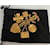 Spilla CC Chanel dorata con charm D'oro  - vista 5