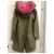 Parka de algodón Mr & Mrs Italy verde con borde de piel de mapache rosa - vista 9