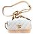 Wallet On Chain Chanel borsa telefono in pelle bianca con catena dorata Bianco