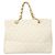 CHANEL Borsa a Mano Matelassé con Catena in Pelle di Caviale Oro Bianco CC Auth bs26565 D'oro - vista 2