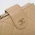 Billetera compacta Chanel Matelassé para tarjetas y monedas Beige - vista 14