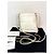 Bolsa transversal Chanel 22 Mini em couro de bezerro brilhante acolchoado branco - vista 2