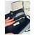 Vintage Givenchy Handtasche aus schwarzem Lackleder - Ansicht 6