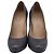Timeless Chanel CC Pumps mit runder Spitze aus grauem Leder - Ansicht 2