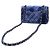 Bolso de hombro mini matelassé de terciopelo de Chanel Azul - vista 2