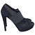 Stivaletti con piattaforma e cinturino elastico Kilgore di Stuart Weitzman in suede nero