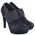 Stivaletti con piattaforma e cinturino elastico Kilgore di Stuart Weitzman in suede nero - vista 3